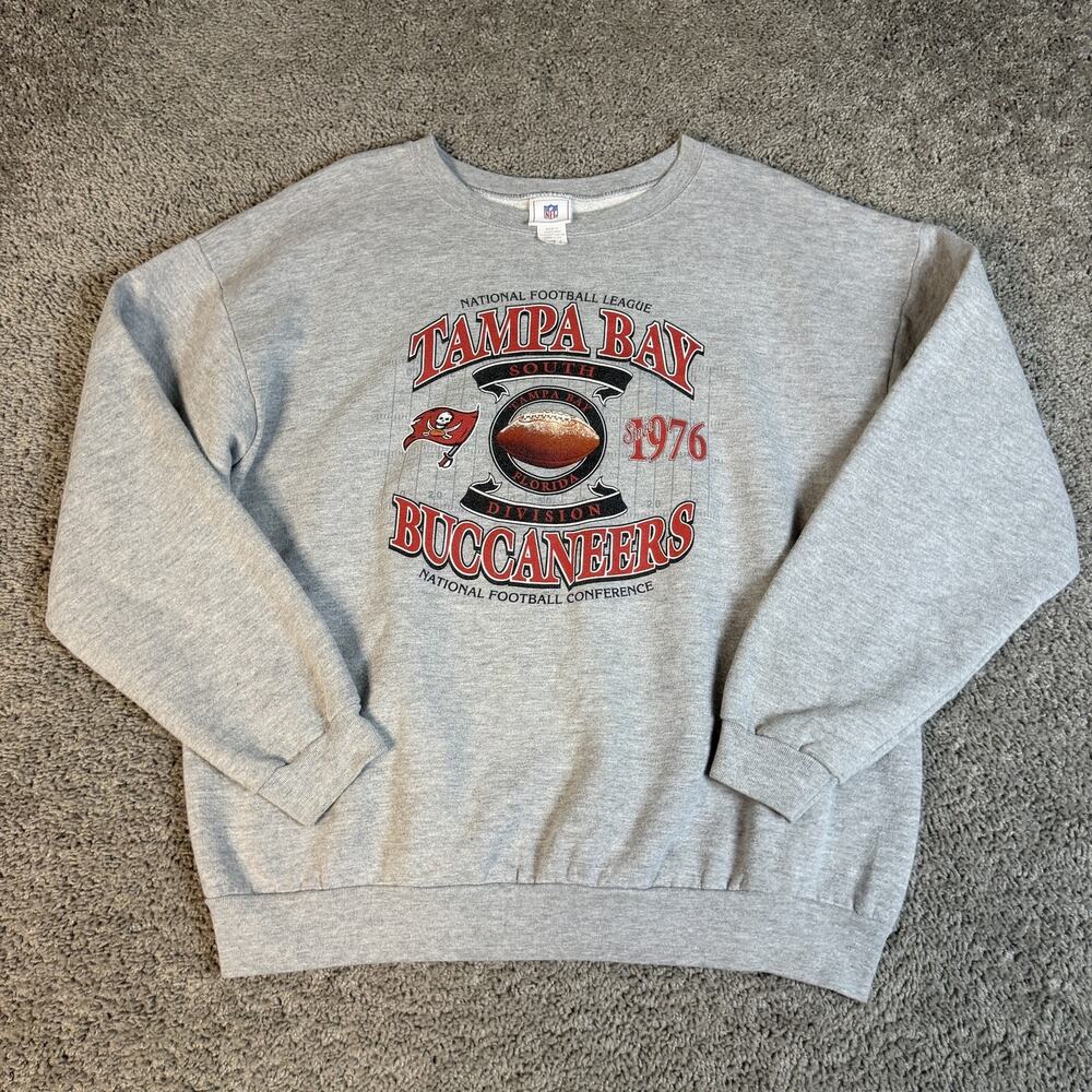 VTG Tampa Bay Buccaneers Sweatshirt Mens XL Gray Football Crewneck Since 1976